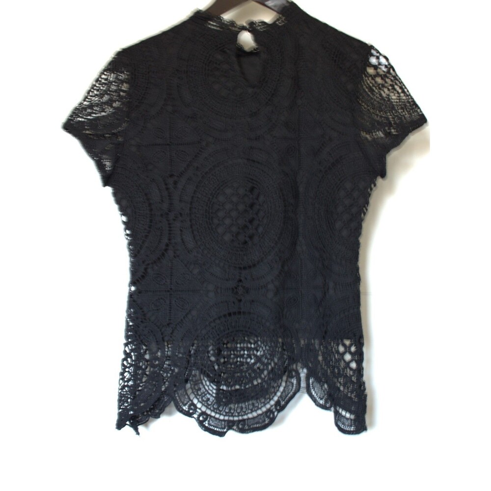 Ultra Pink Womens Medium Black Crochet Lace Lined Top Scalloped Hem - Picture 2 of 8